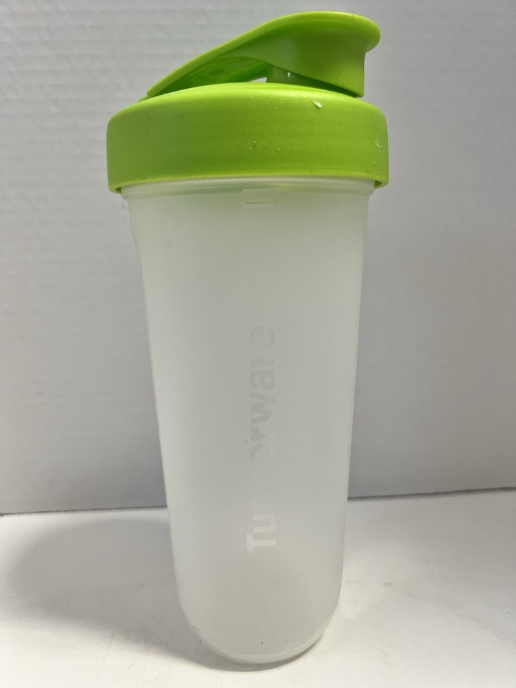 Tupperware 600ml Shaker Bottle Green Flip Top Protein Mixer Cup