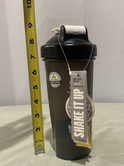 NWT BlenderBottle Classic 20 fl oz BPA-Free Shaker Bottle w/ Mixing Ball