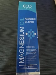 Pure magnesium oil topical spray for feet, skin and body, easy to absorb and use