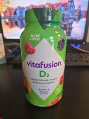 Vitafusion D3 Gummy Vitamins 150 Ct Berry & Peach, 50mcg Per Serving Exp: 10/26