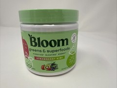 Bloom Greens & Superfoods Powder Strawberry Kiwi 30 Servings 6.39 oz Exp 05/2027